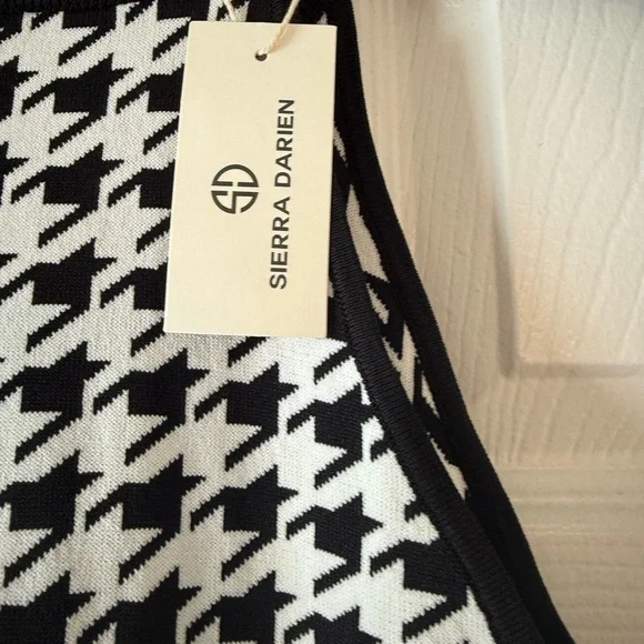 Elegant Black and White Houndstooth Mini Dress - Picture 5 of 6